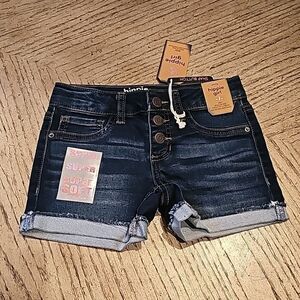 Girls Jean shorts size 7 NWT snap button, adjustable waist, soft and stretchy